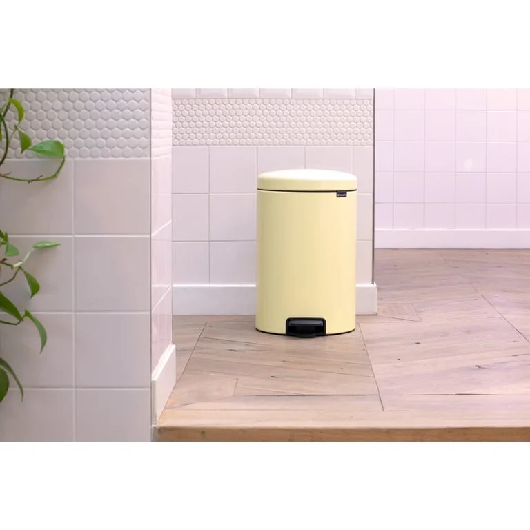 Coș de gunoi cu pedală Brabantia NewIcon 20L, Mellow Yellow