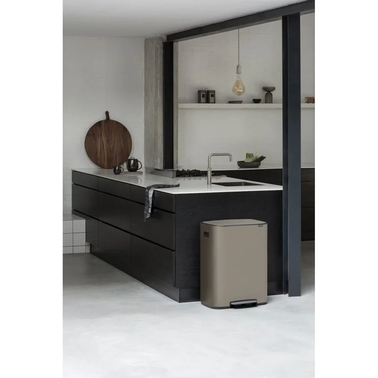 Coș de gunoi Brabantia Bo Pedal 60L, Platinum